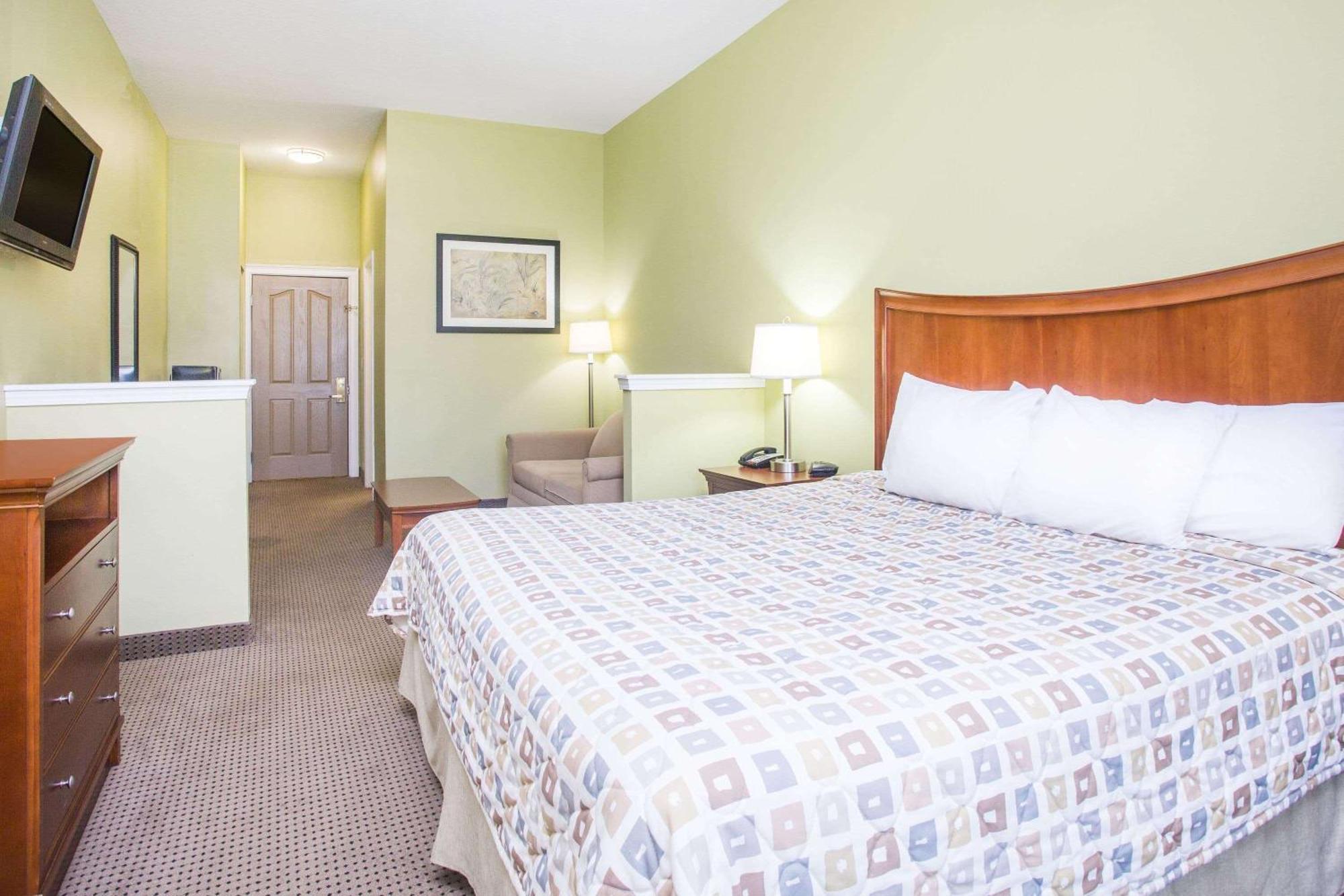 Days Inn & Suites By Wyndham Swainsboro Exterior foto